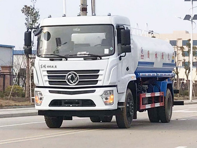 東風專底灑水車︱12噸灑水車