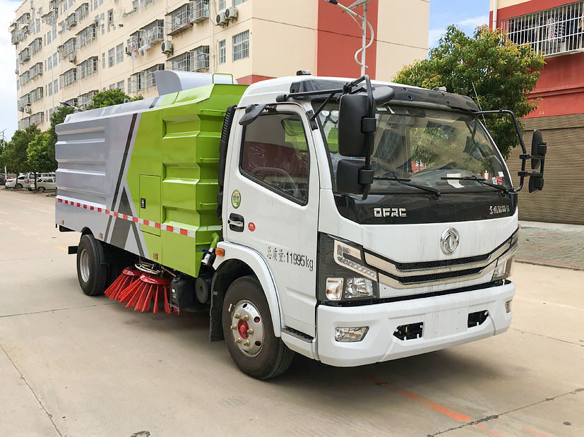 東風大多利卡8噸掃路車