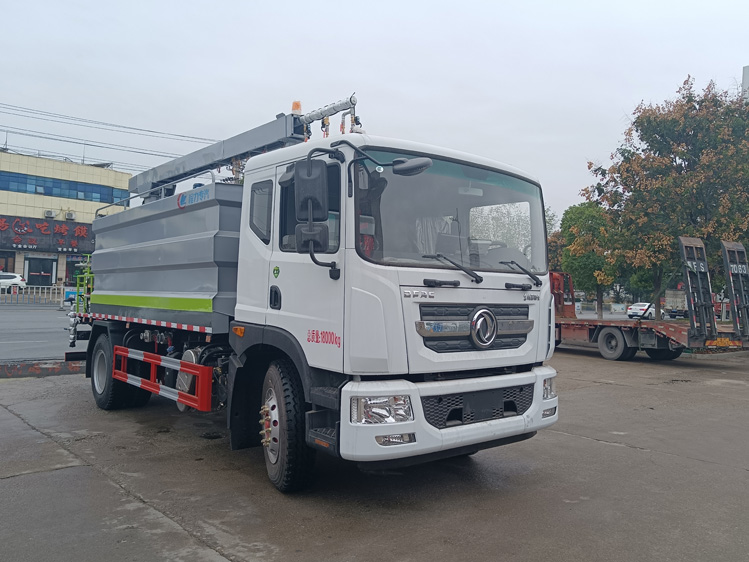 東風D9免稅的鐵路抑塵車--12噸降塵灑水車_長治12立方抑塵車-抑塵噴霧車鉤擋停噴功能火車封層車