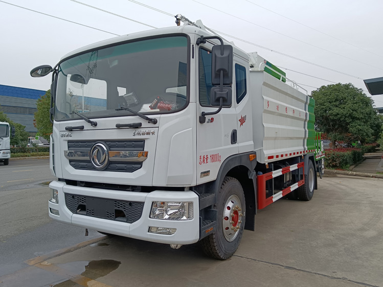 東風(fēng)D9免稅的鐵路抑塵車--12噸降塵灑水車_陜西多功能固化劑噴灑車_煤礦貨場(chǎng)壓制降塵