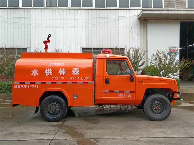 小型皮卡器材消防車_2噸四驅(qū)越野消防灑水車_河北山西_北汽四驅(qū)越野消防裝備車北汽勇士四驅(qū)森林防火指揮車