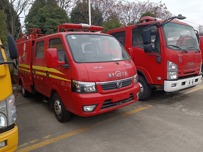 5噸消防灑水車_民用小型消防車_1.5-3.5噸水罐消防車現(xiàn)車價格