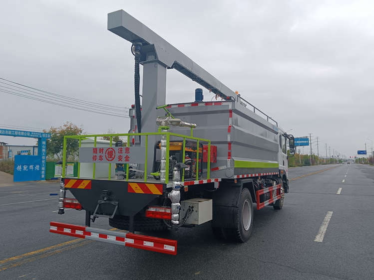 東風D9自動噴淋鐵路抑塵車-12噸自動感應噴灑_大同煤場抑塵灑水車_運煤抑塵劑固化劑噴灑