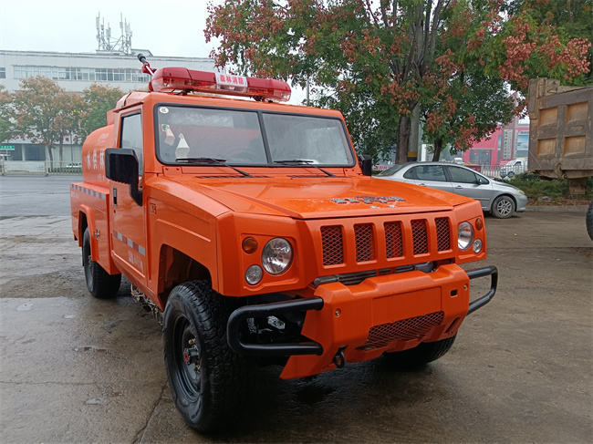 森林防火指揮車_2噸四驅(qū)消防灑水車_江蘇浙江_森林消防供水車_北汽四驅(qū)2噸森林消防車