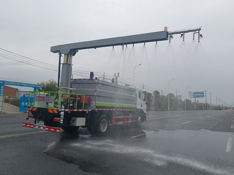 東風(fēng)D9免稅的鐵路抑塵車--12噸降塵灑水車_忻州煤炭抑塵降霾車-鐵道煤炭抑塵劑噴灑車