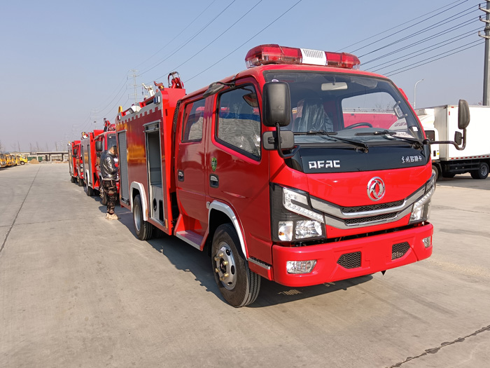 5噸消防灑水車_民用小型消防車_1.5-3.5噸水罐消防車現(xiàn)車價格